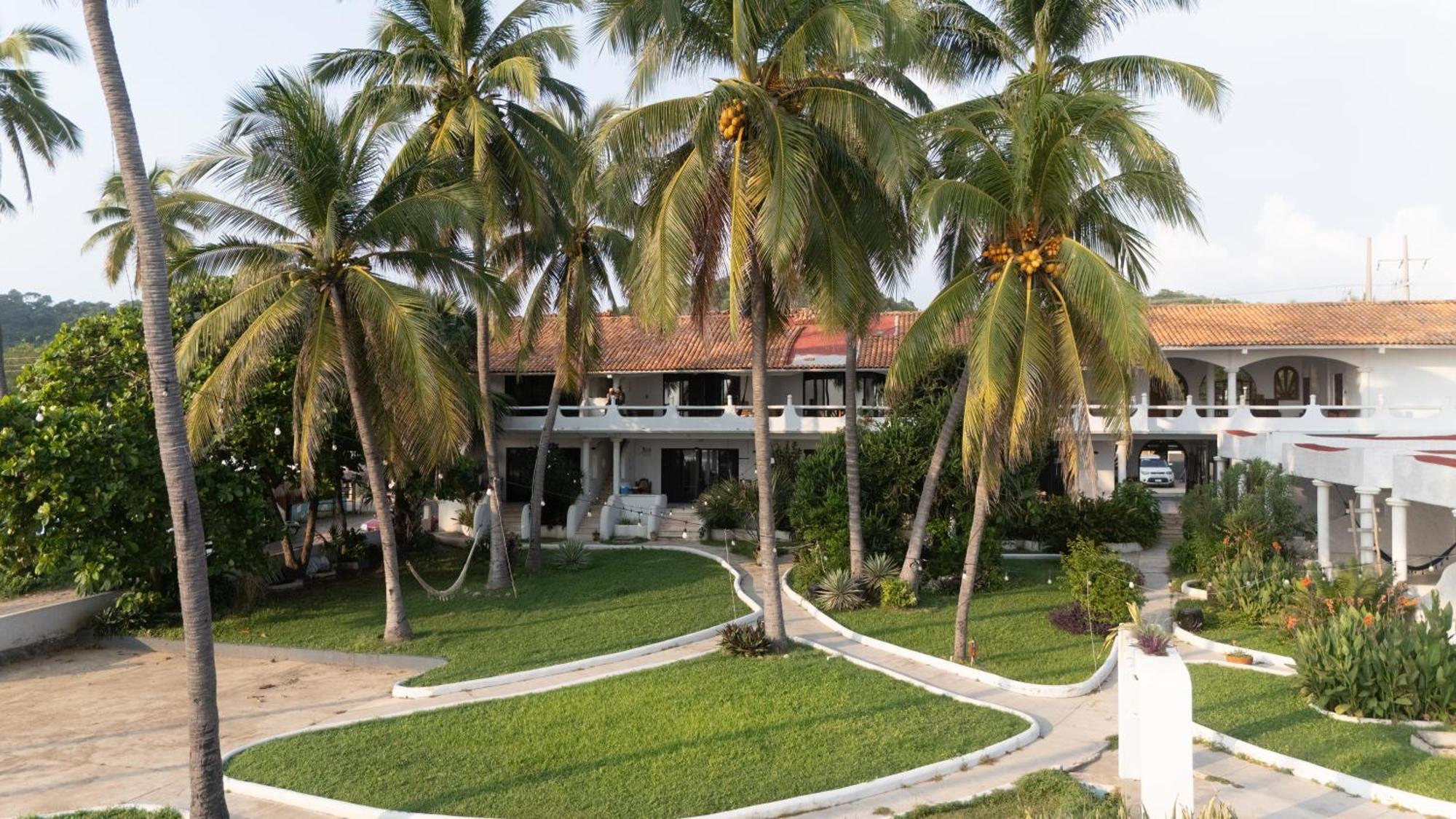 Hotel Tres Santos Тронконес Экстерьер фото